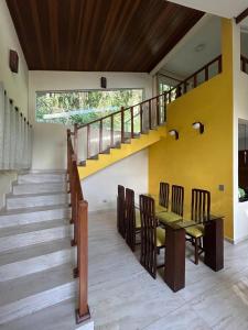 Casa Aconchegante na Serra da Cantareira em Condomínio Fechado