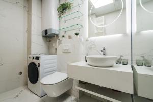 The View - Apartment with Pool