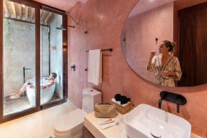 Modern 3BR Villa with 2 Pools & Rooftop Lounge