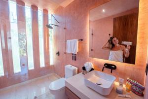 Modern 3BR Villa with 2 Pools & Rooftop Lounge