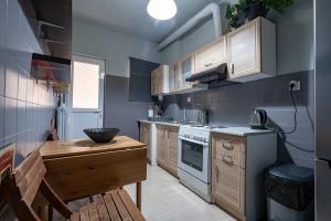 Petralona 2BDRM -Easy Access to City Center by ΜΡS