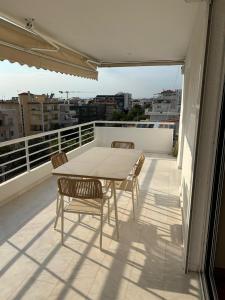 Glyfada Top-Floor 2BR, Sea and City Views