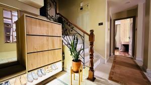 Peaceful Bhaisepati Retreat with Mountain Views, Free Parking & WiFi