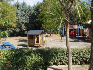 T2 - next to the sea