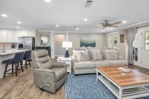 421 Arnold-Seaglass - Compound