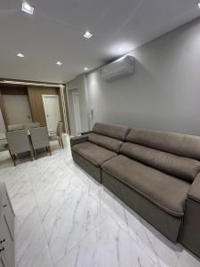 Apto espaçoso Praia de Bombas