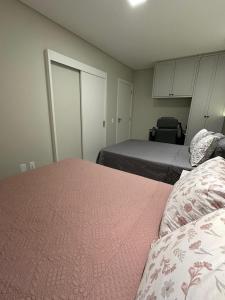 Apto espaçoso Praia de Bombas