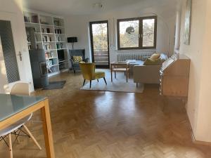 Großzügige individuelle Wohnung am Starnberger See