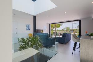 The-Marina-Oasis-Modern-villa-with-BBQ-Jacuzzi-on-Santa-Rosalia-Lake-Resort