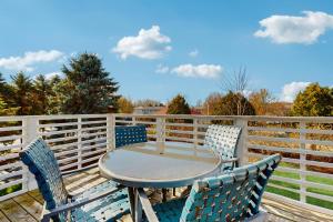 Northern Lights Condominiums - Blue Star Bliss