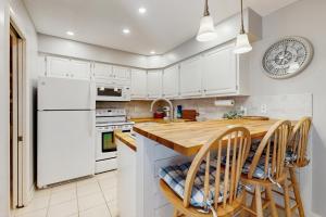 Mallard Lakes - 37986 Eagle Ln #477