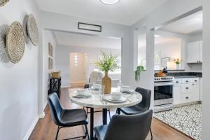 Stylish Sanctuary St. Louis Park 3 bedroom 2 bath