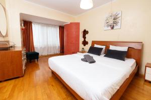 Bucharest Fountains Unirii Square