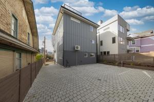 Sleek & Modern Townhome in Prime location