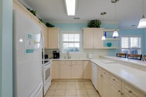 Screened Patio with Pond Views! Myrtle Beach Condo