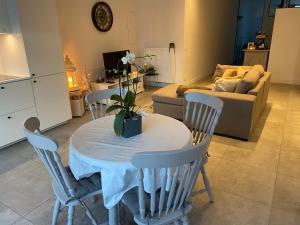 Charming modern apartment in the heart of Antwerp with optional private parking