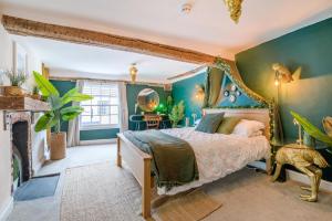 3 Bed in Wotton-under-Edge oc-l33488
