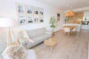 Molino-Beach-House-Modern-home-with-private-pool-on-walking-distance-to-the-beach