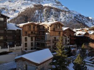 Appartement de luxe 4 pièces 111m² avec terrasse à Val-dIsère - FR-1-694-425