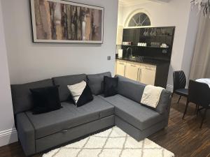 Tavistock House-Contractor stay-Parking-Sleeps 7