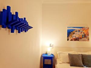 LYT house at the foot of the Acropolis