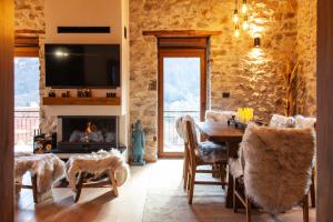 Chalet 1932 Boutique Mountain Chalet με Ιδιωτικό Hot Tub & Τζάκι