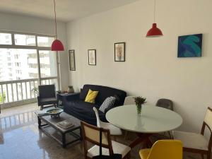 Pitangueiras in front of the beach - 3 bedrooms, renovated apartment