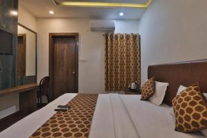 Hotel Janki Vibes With Free Wifi & Parking !!! Most Premium And Best Hotel In Varanasi