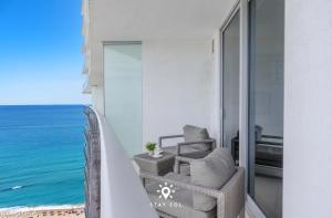 Insane Ocean View Balcony - Beachfront Resort & Pool