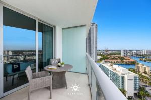 Insane Ocean View Balcony - Beachfront Resort & Pool