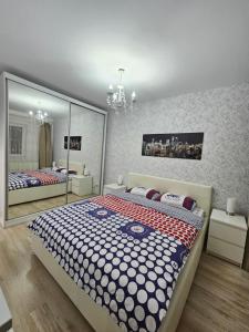 25 Cozy Palm Apartment