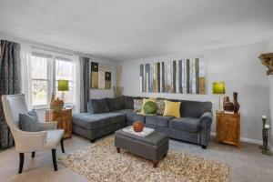 Stylish Haven 11 Minutes from the Richmond Airport