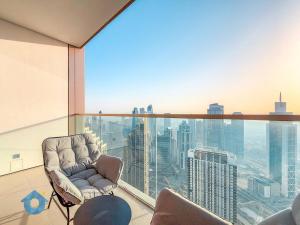 Next to Burj Khalifa - Skyline Balcony Like home