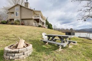 Fire Pit and Boat Dock Lake Chatuge Townhome!