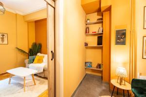 Renovated 2 Bedroom Apartment in City Centre