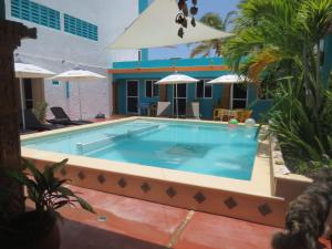 Friendly Chelem Poolside Apartment