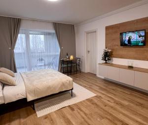 LUMO Light Terrace near Coresi Mall Free Parking