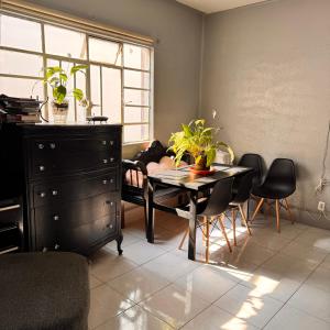 HOSTAL Letys Place Emilio