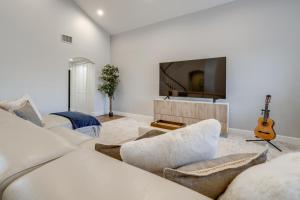 Pool and Patio West Chandler Villa Retreat