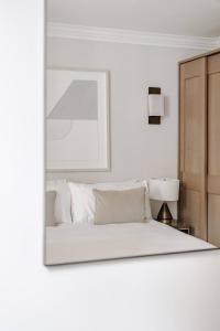 Beautiful & Stylish Cadogan Square Apartment