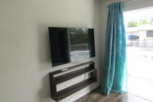 101 Batts Rock Beach Condos