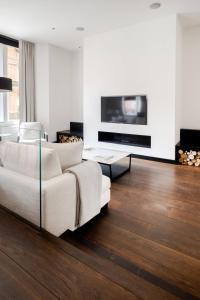 Stunning Mayfair double en-suite Flat wAC