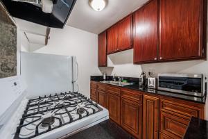 Excellent 1BD Berryman#10