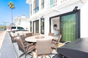 Rare 5Br Retreat Just Steps From 44Th Street Beach By Beachview Rentals