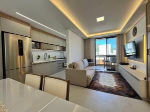 Apto 402 no Oásis do Atlântico Home Clube - Lindo Apto p 6 Pessoas na Praia de Palmas