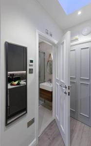 Cosy and lovely micro studio at 4th floor