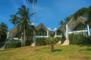 Sumba Luxury Pool Cottages