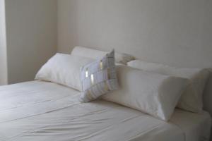 302 Batts Rock Beach Condos