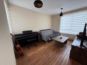 Casa con piscina en privilegiado sector de peñuelas, cercano a la playa peñuelas