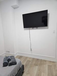 Brand New Private Suite with Parking, Steps to TTC, 15 Minutes to Downtown